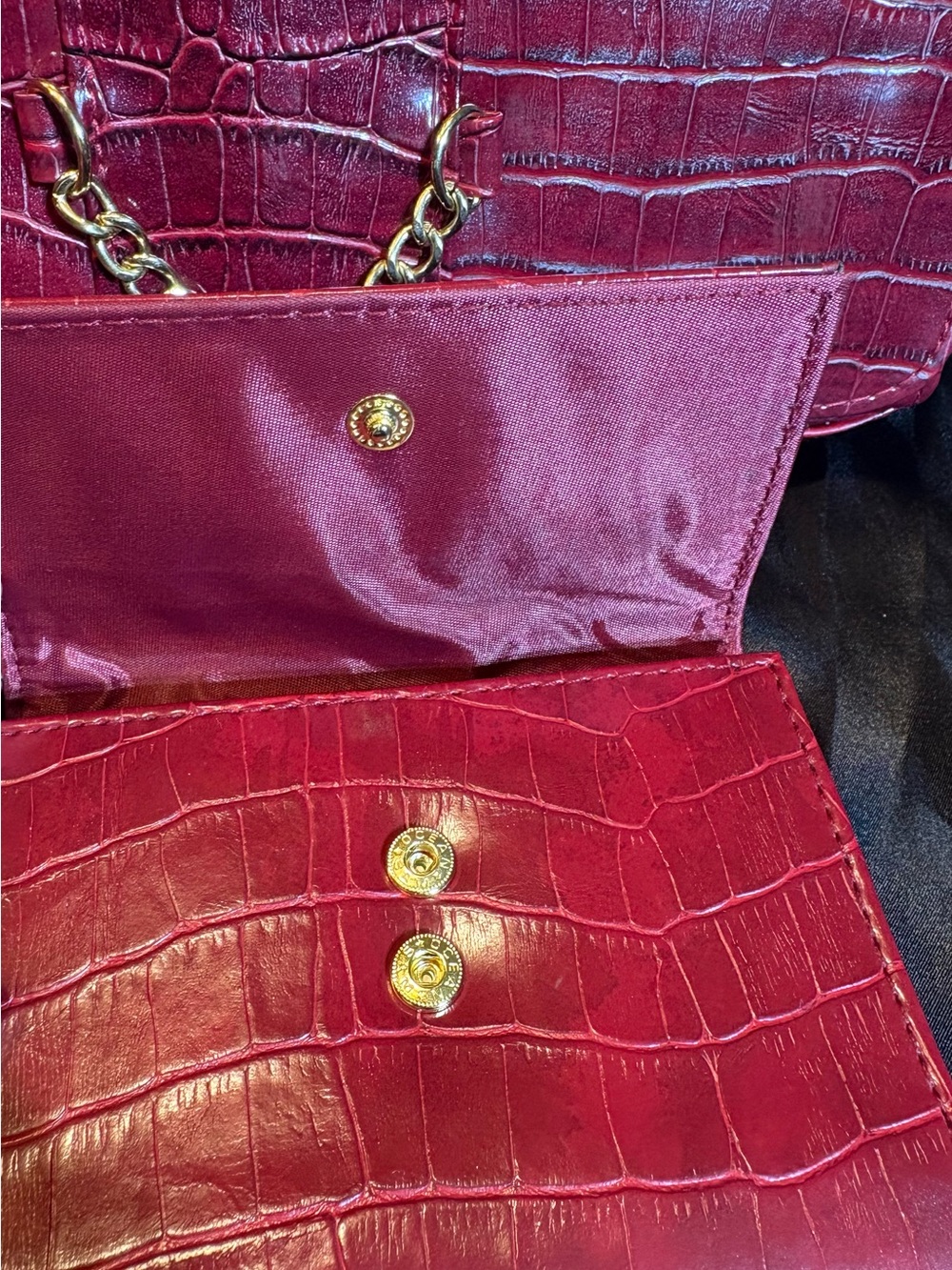 Vintage Ocean Sam Red Faux Croc Clutch & Matching Wallet Set Gold Chain